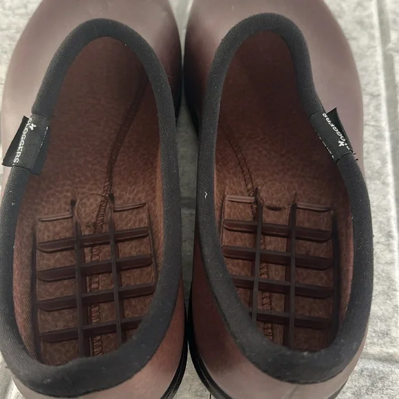 Sloggers Men's Brown Slip-On Shoes - Picture 12 of 14